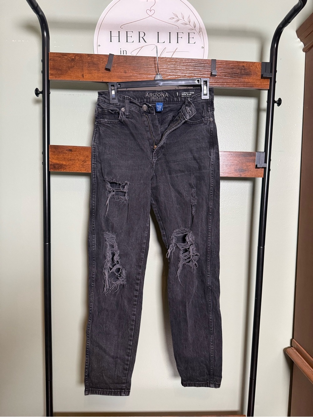 Arizona Jean Co. Black Distressed High-Rise Mom Jeans Size 1